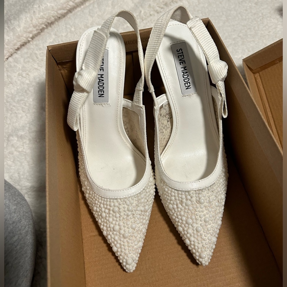 Bri white lace size US 6
